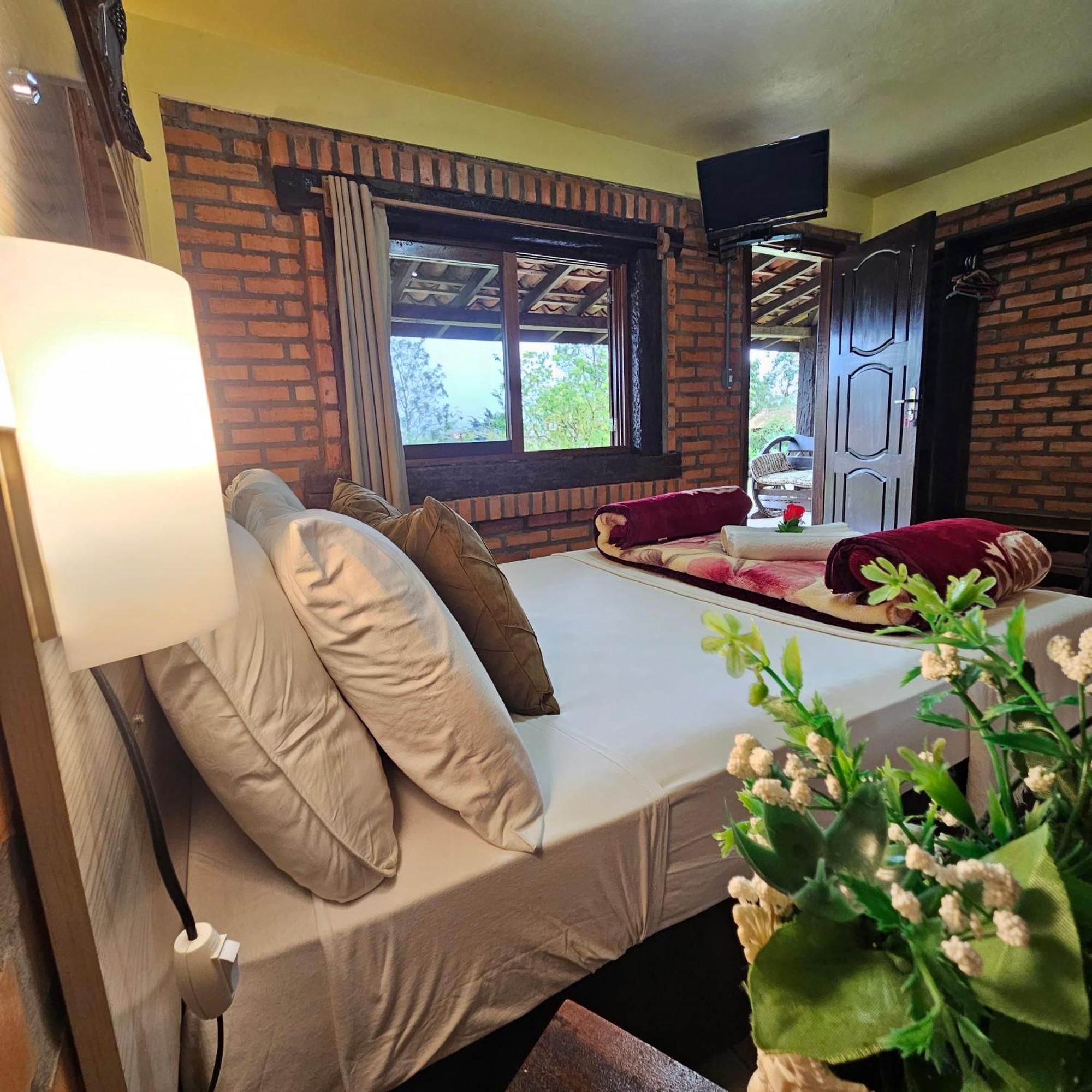 Pousada Meia Lua Hotel Praia do Rosa Ngoại thất bức ảnh